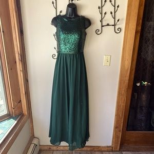 Ana Sophia bridesmaid gown - Hunter green.